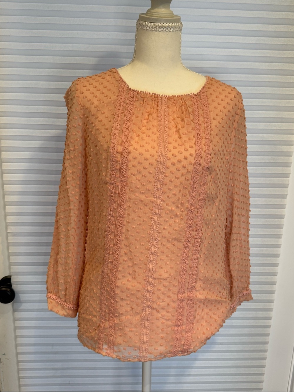 J. Crew 75% Silk 25% Cotton Peach Textured Swiss Dot Peasant Blouse CB1052